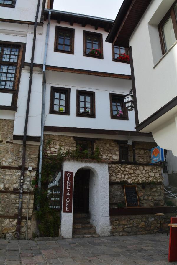 Patche Residence - A Wine Cellar Hideaway In The Historic Home Of Revolutionary Metodi Patche Ohrid Exterior foto