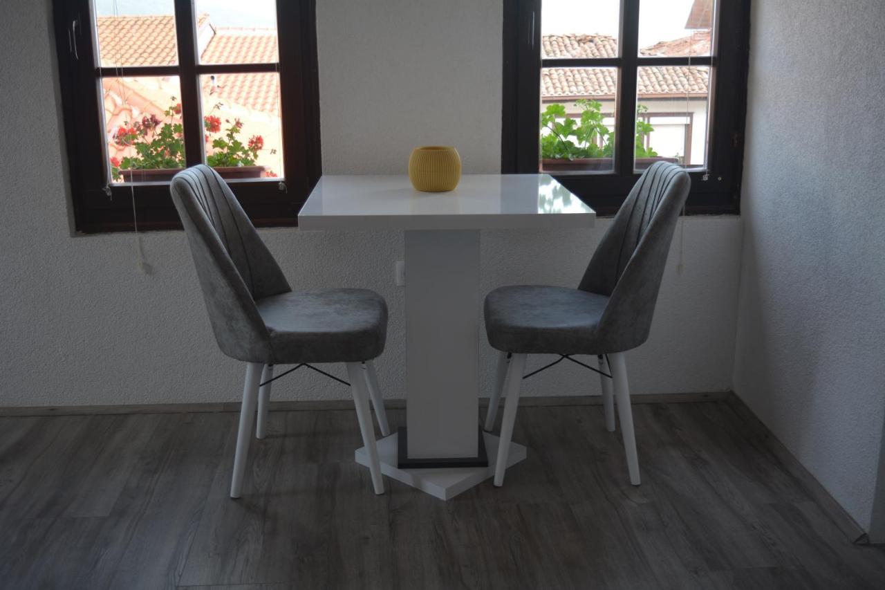 Patche Residence - A Wine Cellar Hideaway In The Historic Home Of Revolutionary Metodi Patche Ohrid Exterior foto